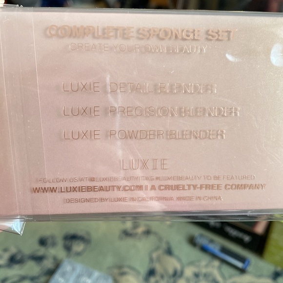 LUXIE Complete Sponge Set - Picture 2 of 5